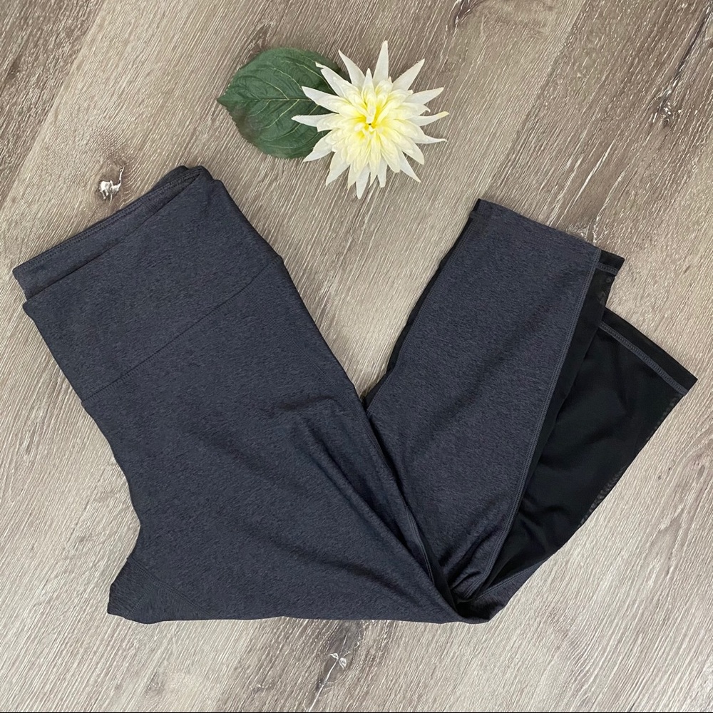 Z by Zella Gray Cropped Leggings w/ Mesh Back Calf